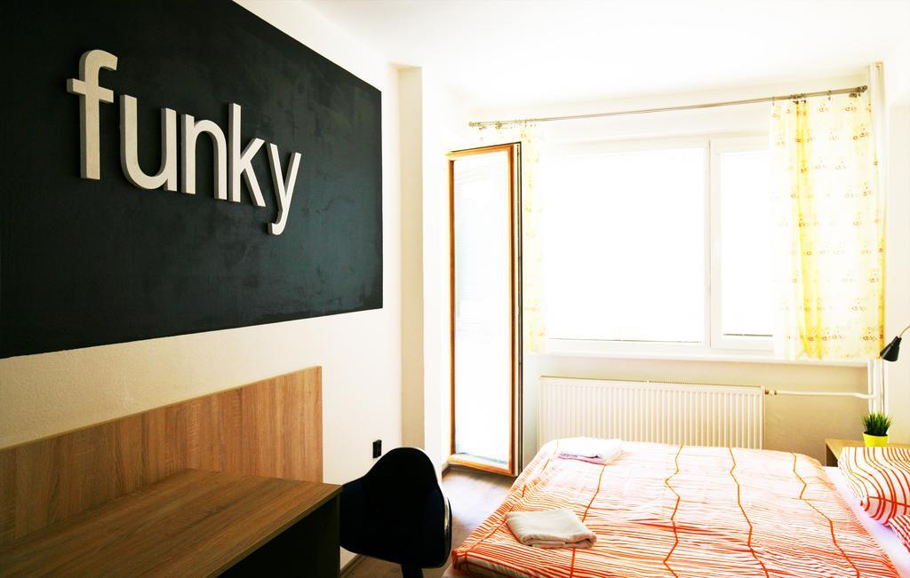 Hostel Bratislava By Freddie الغرفة الصورة